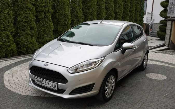 Ford Fiesta cena 32900 przebieg: 119000, rok produkcji 2017 z Ryn małe 191